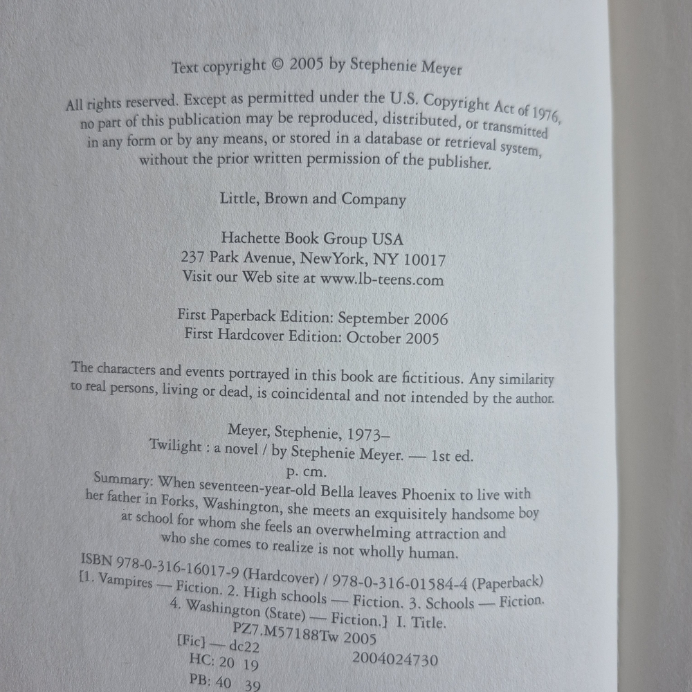 Twilight Book with Black Cover - Picture 5 of 11